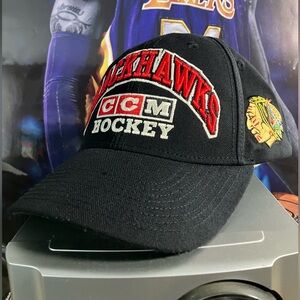 Vtg. CCM Chicago Blackhawks NHL hockey snapback hat embroidered logo spell out